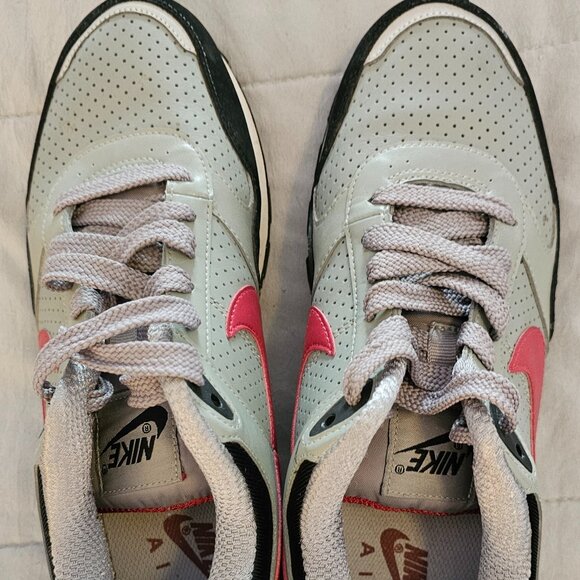 Nike Sneakers - Picture 2 of 5